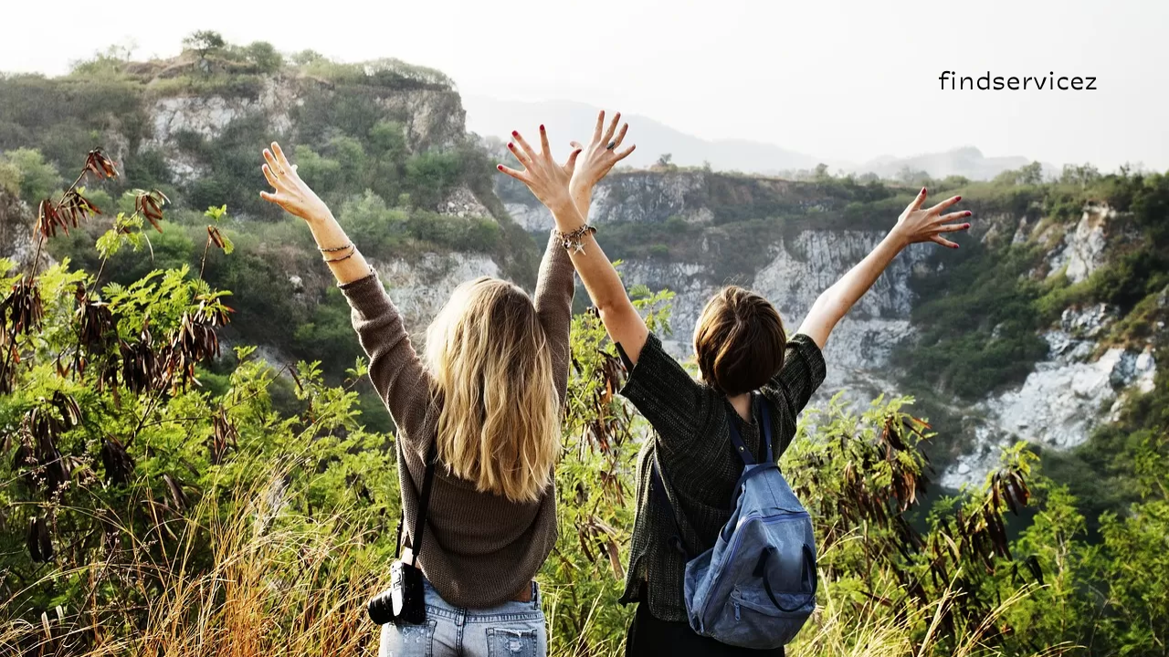 How to Make Friends While Traveling Alone: A Complete Guide